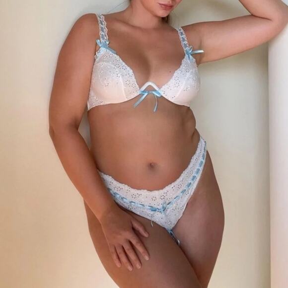 For Love and Lemons White Swirl Eyelet Thong High Waist Panty XXS NWT Lingerie - Picture 3 of 10